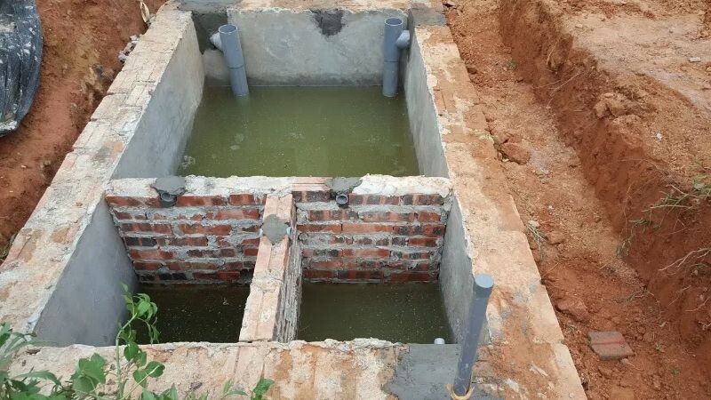 Thiết kế bể phốt đặt trước sân nhà